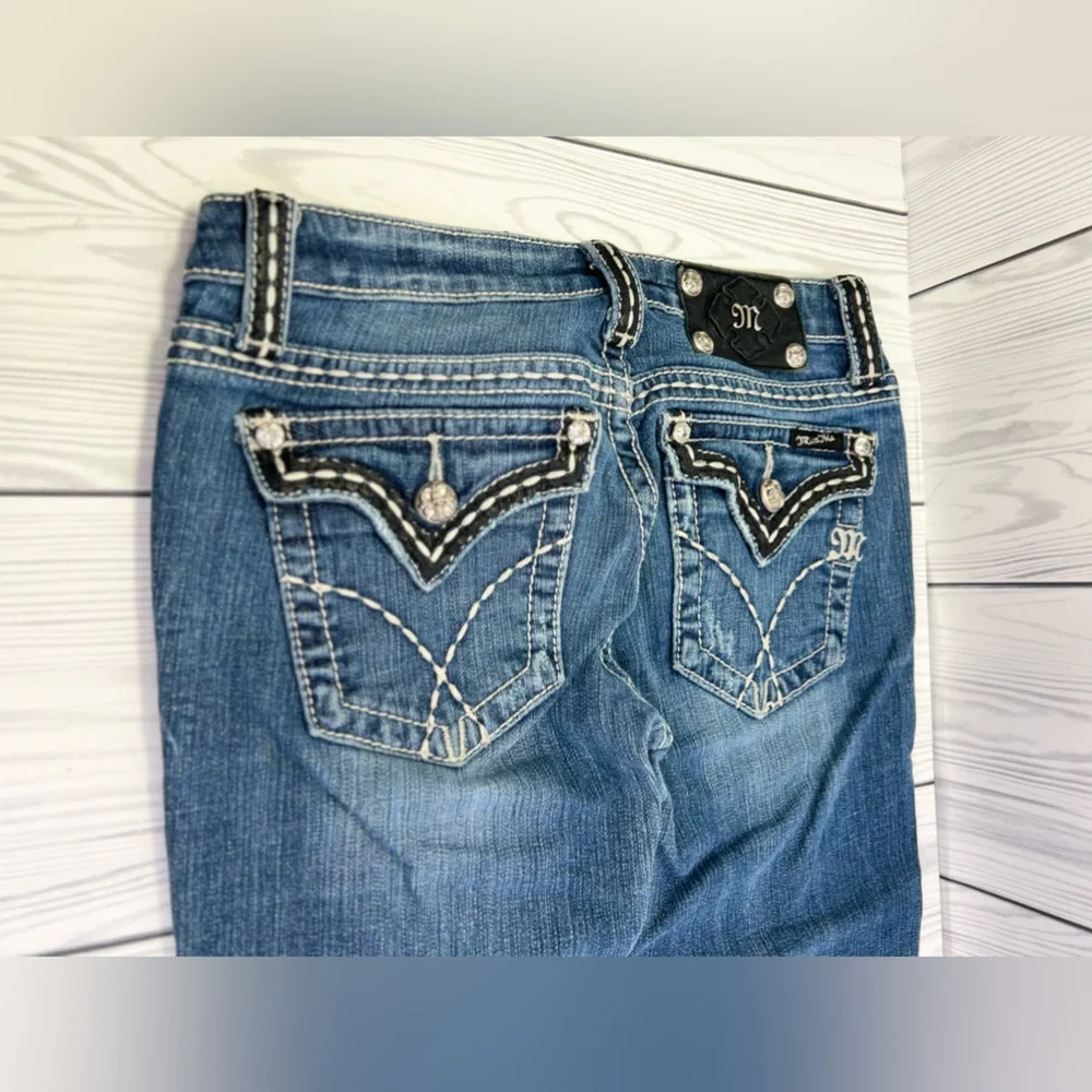 Women’s Miss Me Vintage Ripped Jeans